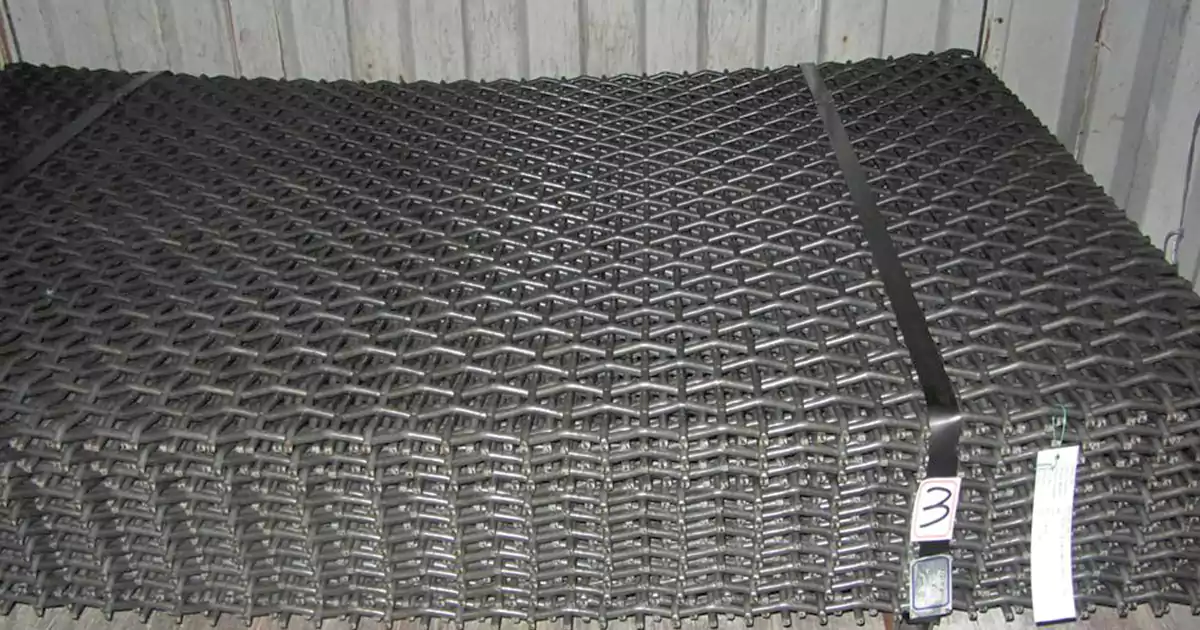 why is manganese added to steel