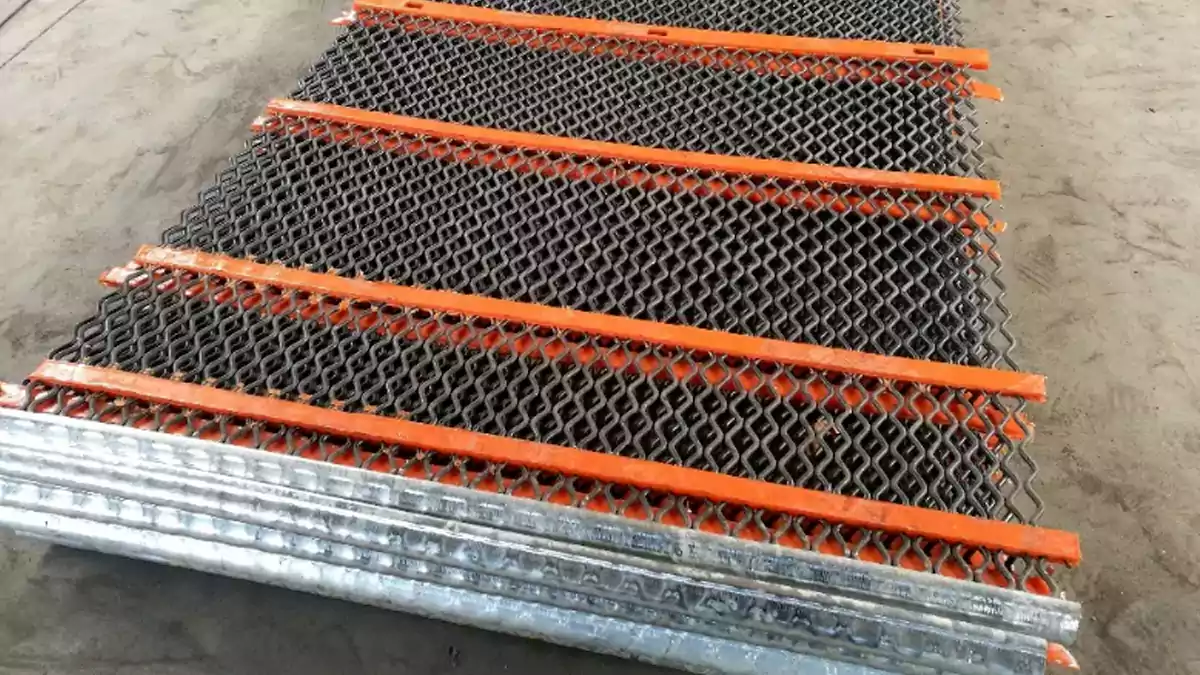 self cleaning screens why tension matters