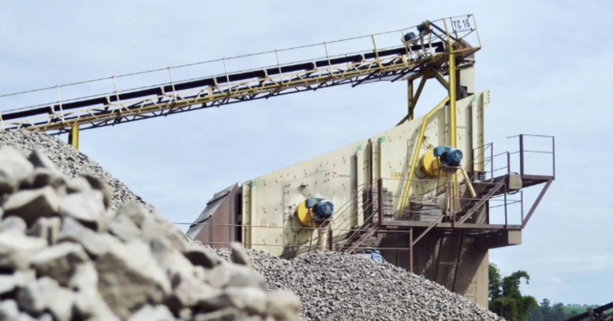 choosing screen media basalt granite