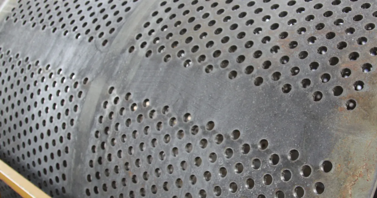 trommel screen hole size