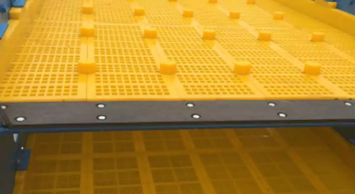 polyurethane screen maintenance