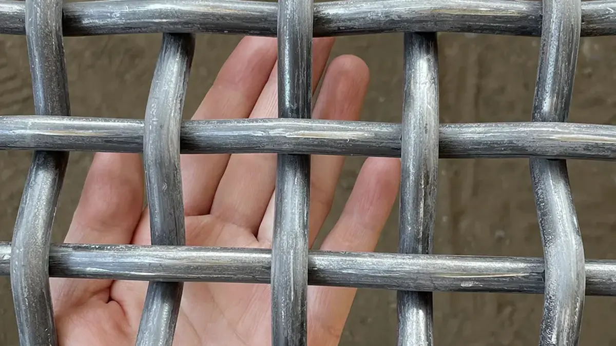 Woven wire mesh