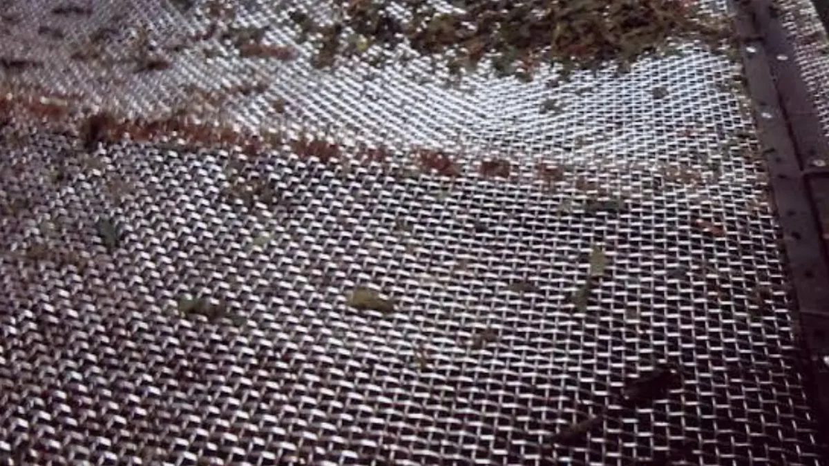 how to clean wire mesh