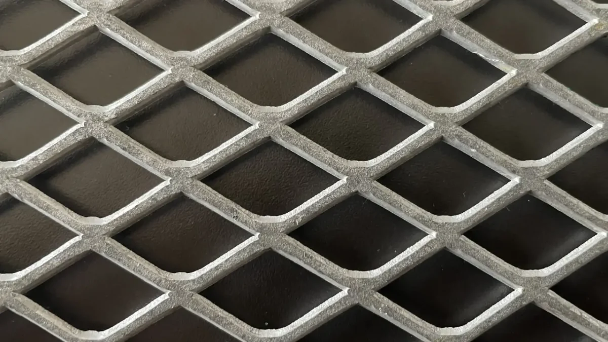 how to flatten wire mesh